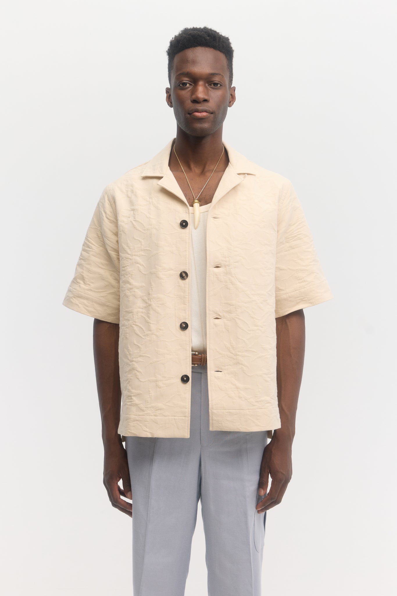 Sand waffle cotton jacquard relaxed fit short sleeve shirt