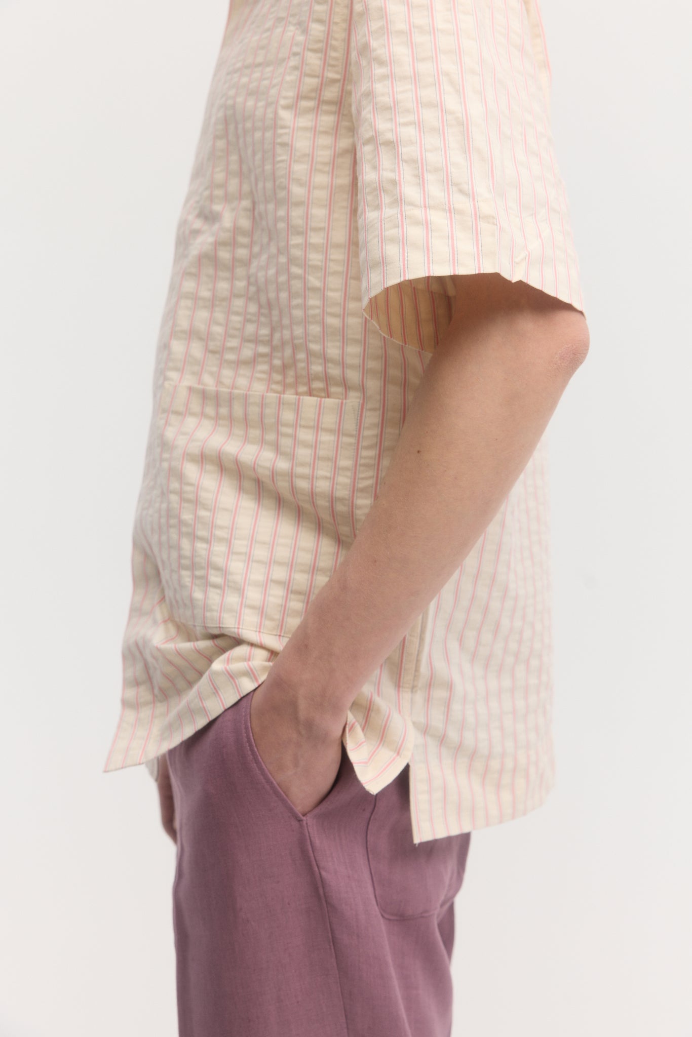 Pink stripe seersucker short sleeve relaxed fit shirt