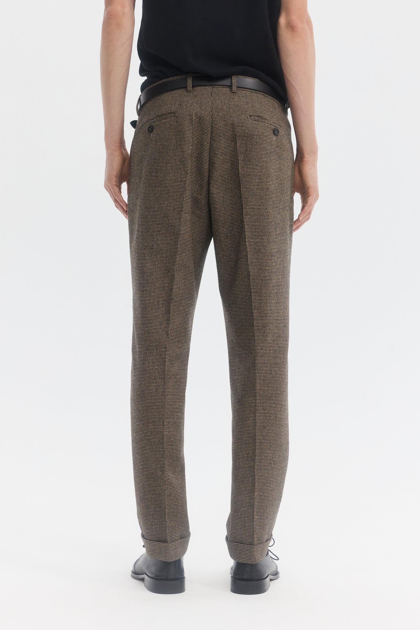 Brown houndstooth wool tapered trousers